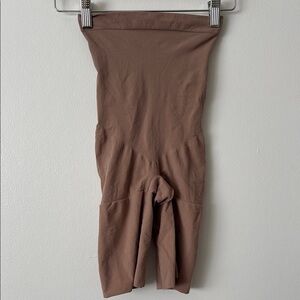SPANX M Tan High-Waisted Shapewear Power Series